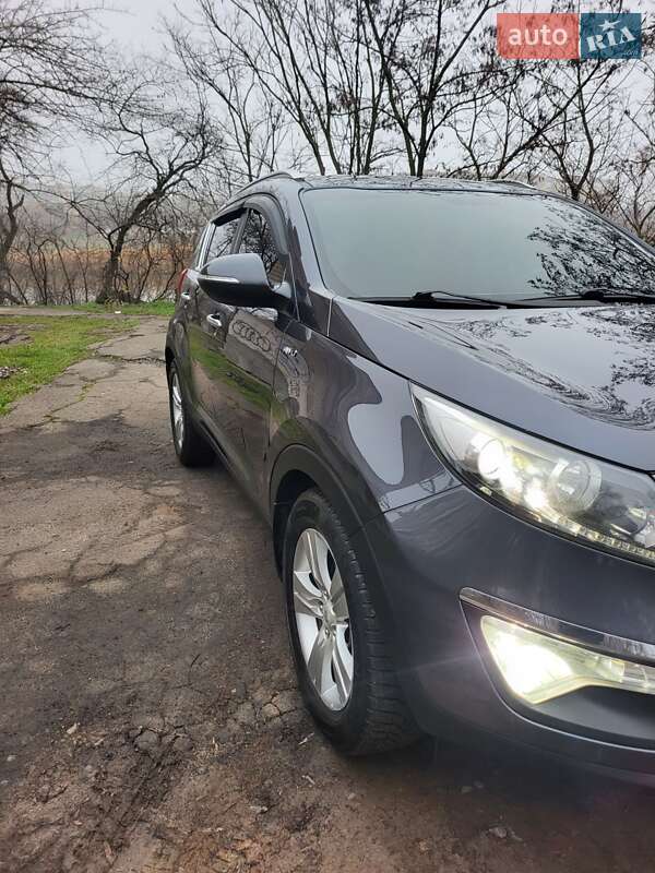 Внедорожник / Кроссовер Kia Sportage 2011 в Кривом Роге