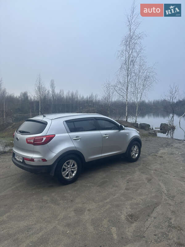 Внедорожник / Кроссовер Kia Sportage 2011 в Чуднове