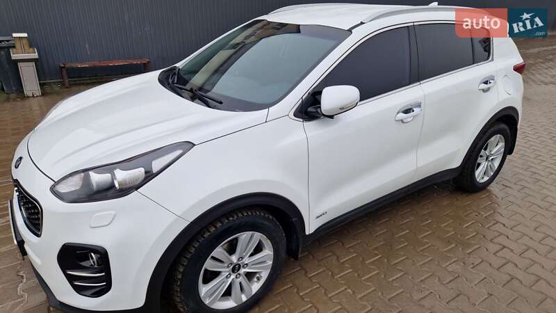 Внедорожник / Кроссовер Kia Sportage 2017 в Каменец-Подольском