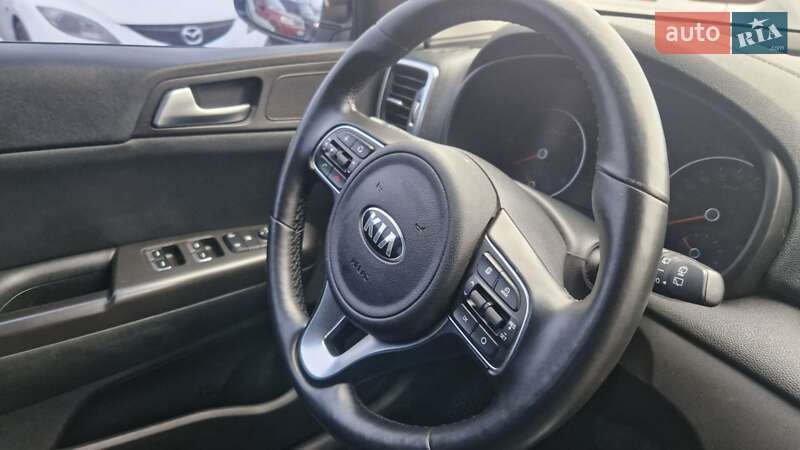 Внедорожник / Кроссовер Kia Sportage 2017 в Каменец-Подольском