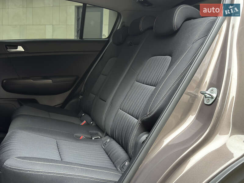 Позашляховик / Кросовер Kia Sportage 2021 в Львові