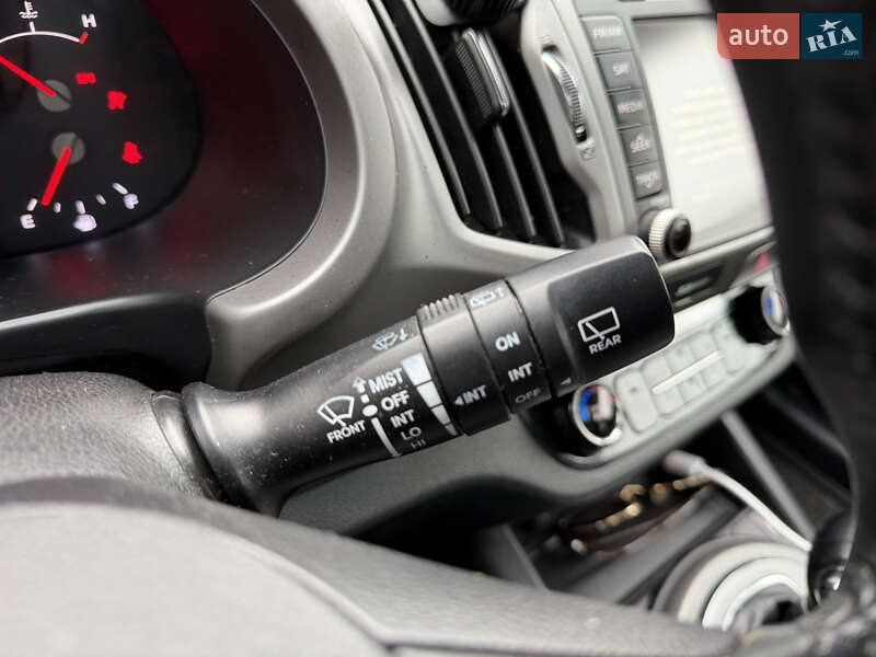 Внедорожник / Кроссовер Kia Sportage 2013 в Одессе