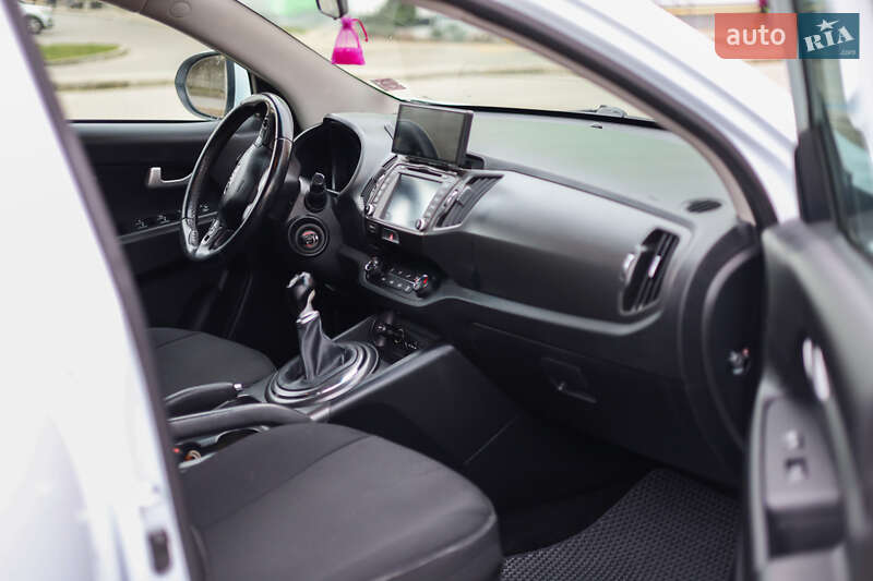 Внедорожник / Кроссовер Kia Sportage 2013 в Львове