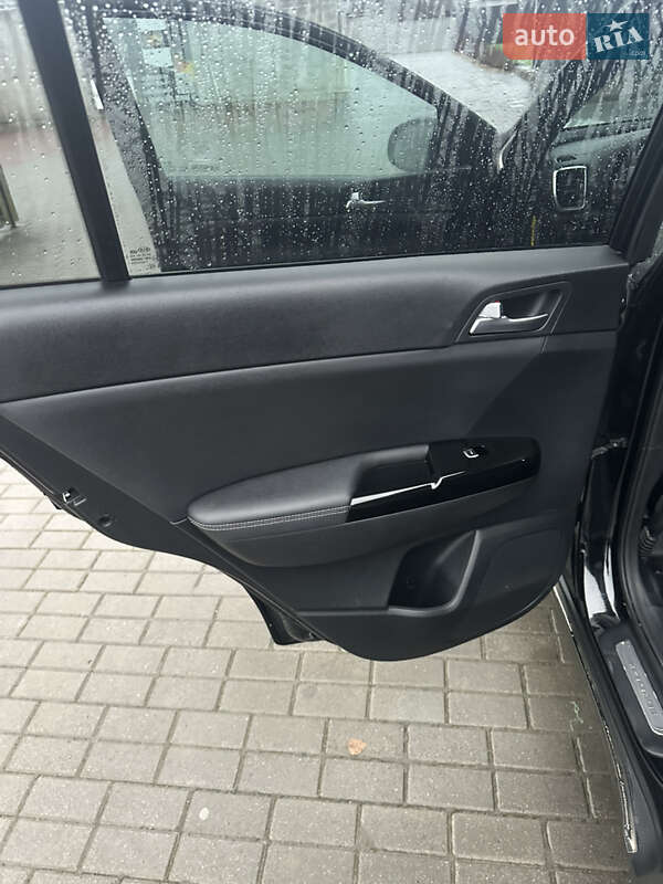 Позашляховик / Кросовер Kia Sportage 2019 в Львові