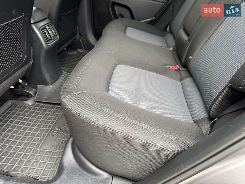 Внедорожник / Кроссовер Kia Sportage 2013 в Сарнах