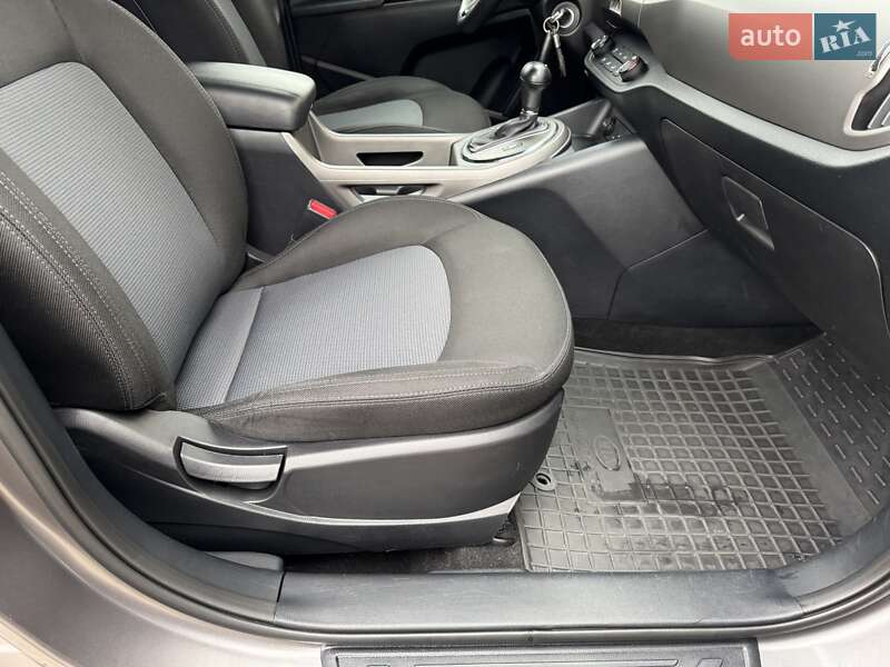 Внедорожник / Кроссовер Kia Sportage 2013 в Сарнах