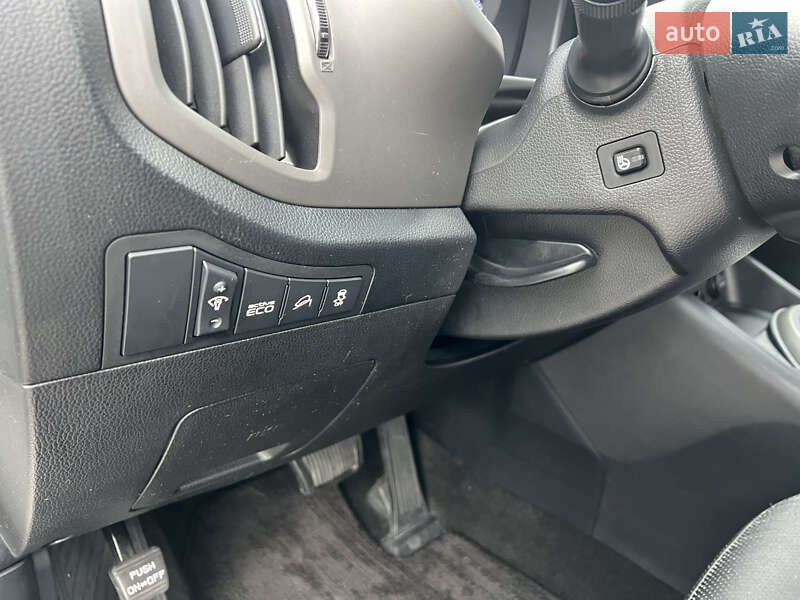 Позашляховик / Кросовер Kia Sportage 2013 в Одесі