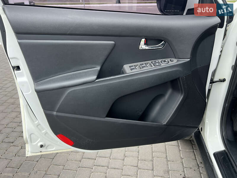 Позашляховик / Кросовер Kia Sportage 2013 в Одесі