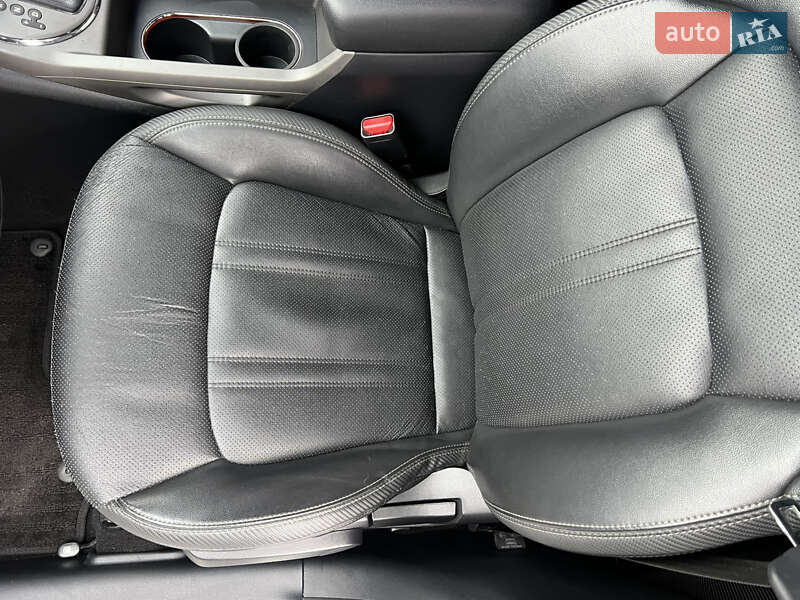 Позашляховик / Кросовер Kia Sportage 2013 в Одесі