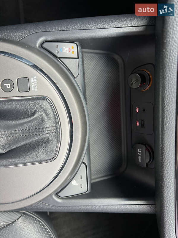 Позашляховик / Кросовер Kia Sportage 2013 в Одесі