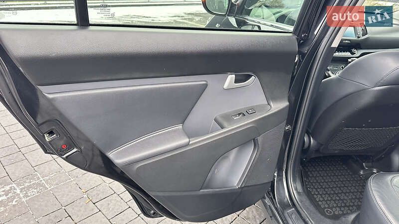 Внедорожник / Кроссовер Kia Sportage 2013 в Дрогобыче