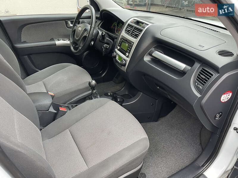 Внедорожник / Кроссовер Kia Sportage 2010 в Ковеле