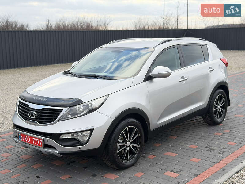 Внедорожник / Кроссовер Kia Sportage 2012 в Берегово