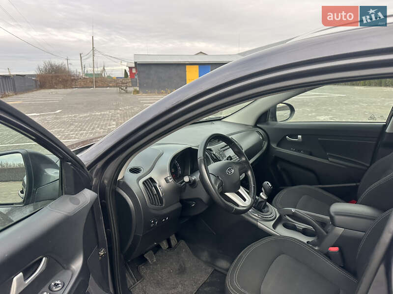 Позашляховик / Кросовер Kia Sportage 2010 в Житомирі
