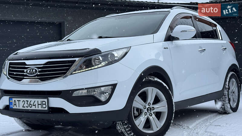 Внедорожник / Кроссовер Kia Sportage 2011 в Ивано-Франковске