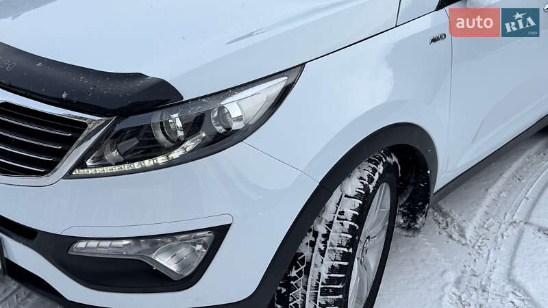 Внедорожник / Кроссовер Kia Sportage 2011 в Ивано-Франковске