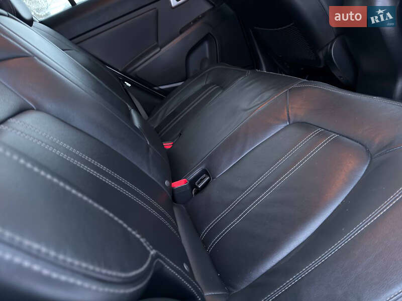 Внедорожник / Кроссовер Kia Sportage 2012 в Киеве