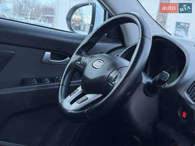 Внедорожник / Кроссовер Kia Sportage 2012 в Киеве