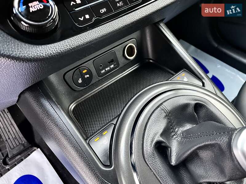 Позашляховик / Кросовер Kia Sportage 2013 в Ковелі