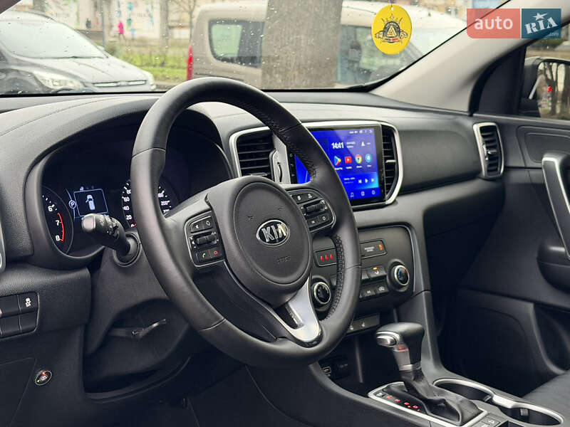 Позашляховик / Кросовер Kia Sportage 2017 в Миколаєві