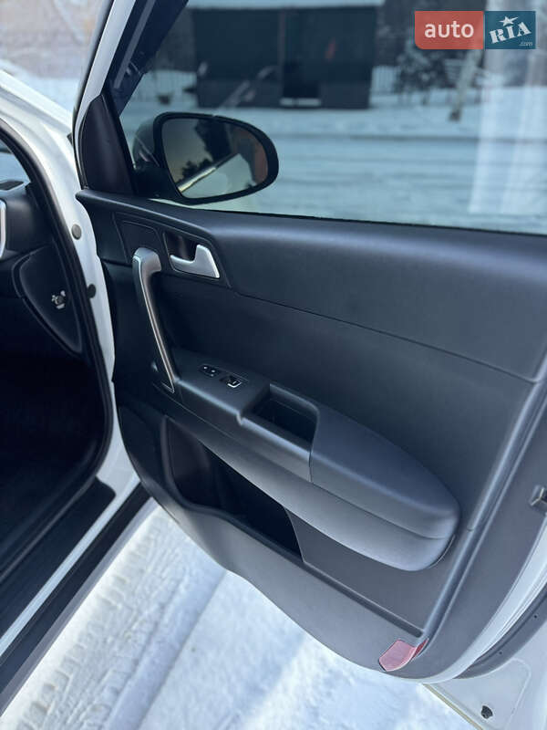 Позашляховик / Кросовер Kia Sportage 2021 в Харкові