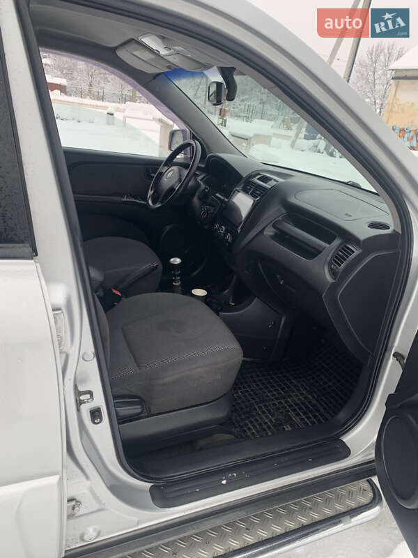 Внедорожник / Кроссовер Kia Sportage 2006 в Дрогобыче фото 33 Внедорожник / Кроссовер Kia Sportage 2006 в Дрогобыче