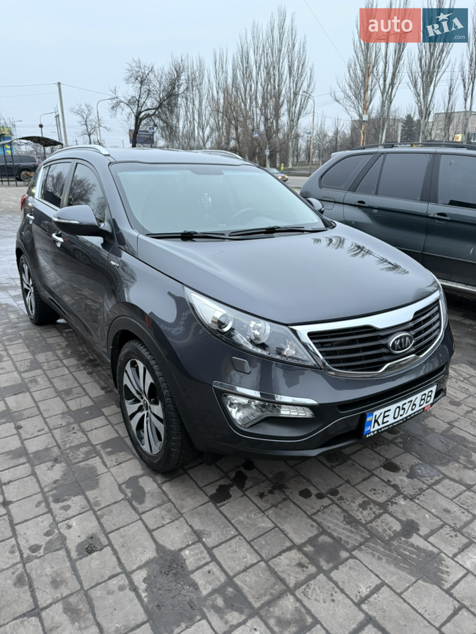 Автомобіль, без ДТП
Жодна деталь не фарбована
Всі вікна рідні включаючи лобове
Максимальна комплектація
Повний підключаємий привід
Шкіряний салон
Без ключовий доступ
Підігрів передніх та задніх сидінь
Клімат-контроль
Складання дзеркал
Камера заднього огляду
Парктронік
Багато різних опцій та асистентів
Два комплекти ключів,два пульта сигнализации
Два комплекти килимків
Перевірка на любому СТО
Стоит дорогое газовое оборудование 
Полноразмерное колесо (Запаска)