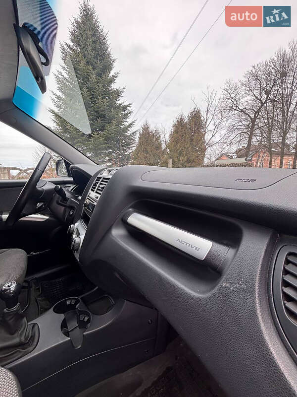 Внедорожник / Кроссовер Kia Sportage 2008 в Ивано-Франковске