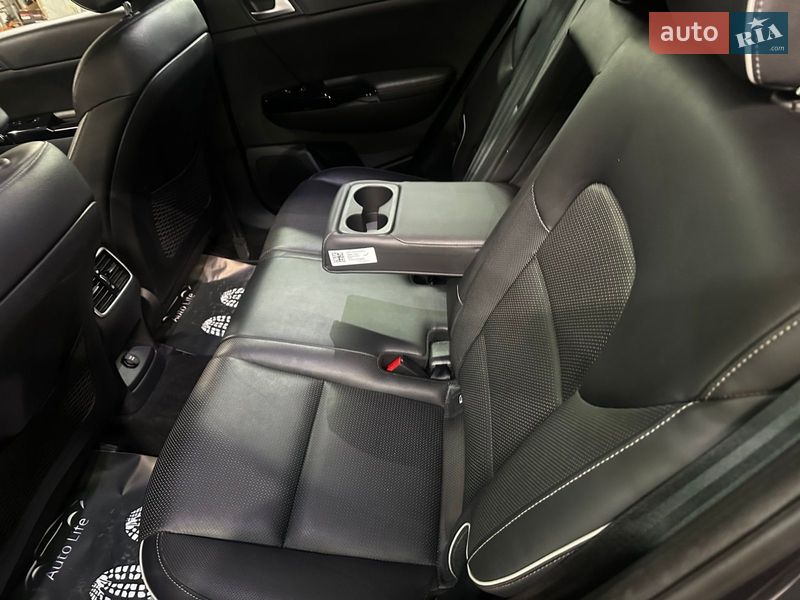 Внедорожник / Кроссовер Kia Sportage 2017 в Тячеве