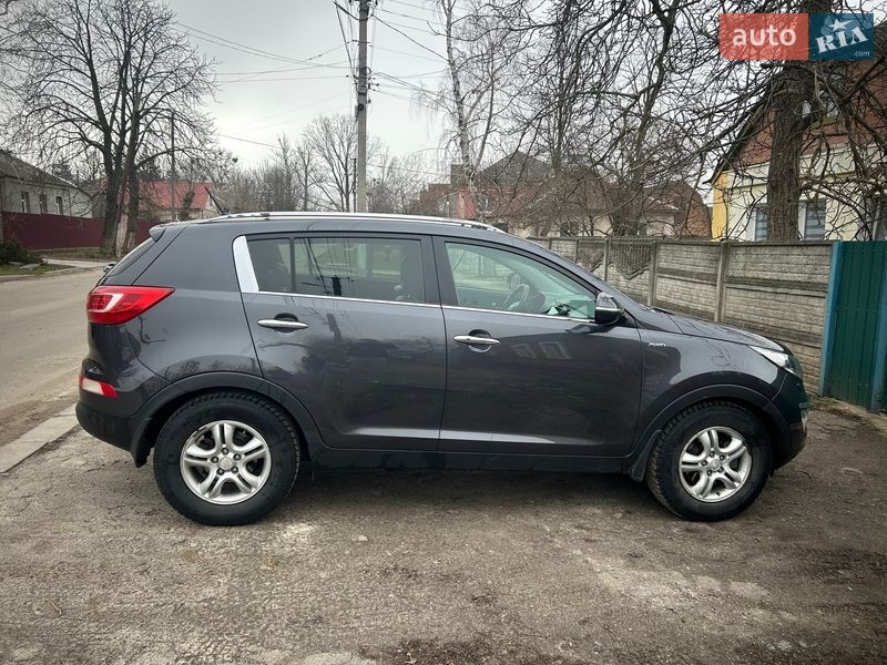 Внедорожник / Кроссовер Kia Sportage 2012 в Валках