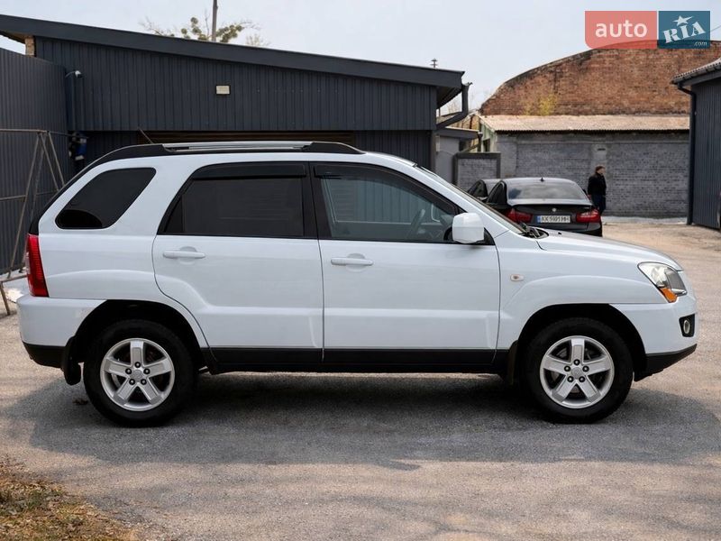 Внедорожник / Кроссовер Kia Sportage 2009 в Харькове