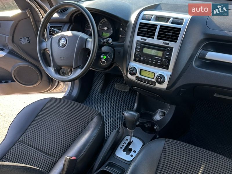 Внедорожник / Кроссовер Kia Sportage 2006 в Днепре