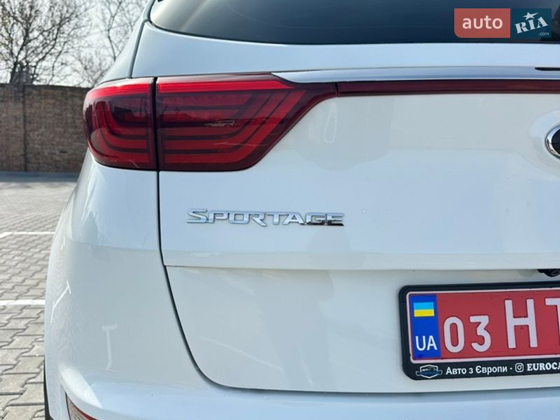 Внедорожник / Кроссовер Kia Sportage 2016 в Дубно