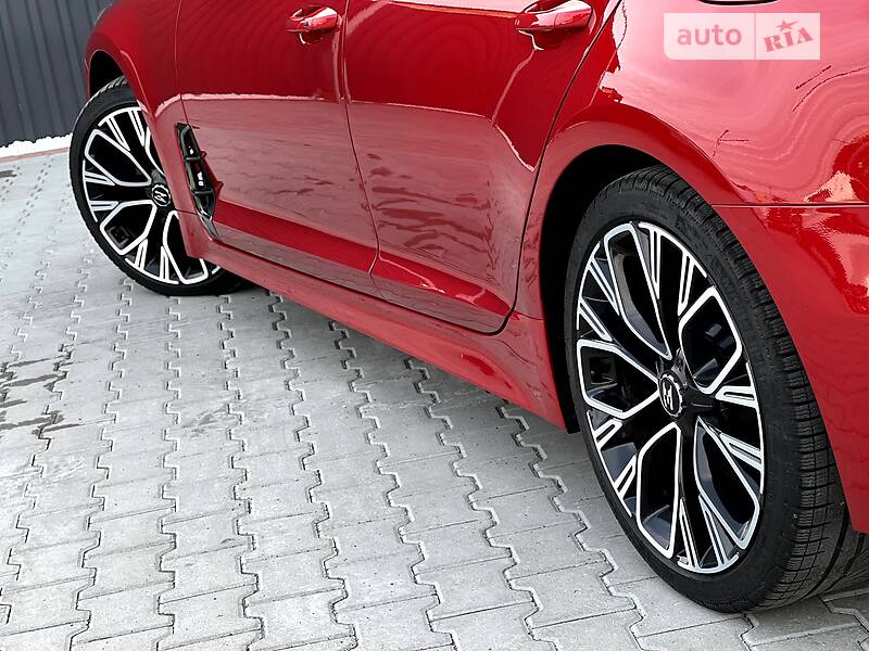 Лифтбек Kia Stinger 2018 в Мукачево