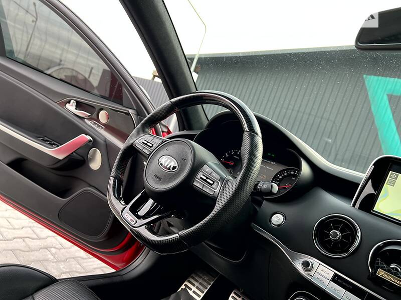 Лифтбек Kia Stinger 2018 в Мукачево