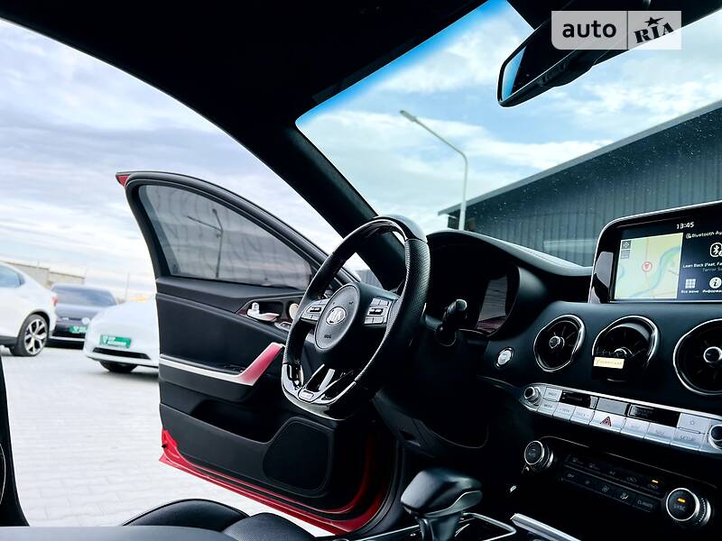 Лифтбек Kia Stinger 2018 в Мукачево