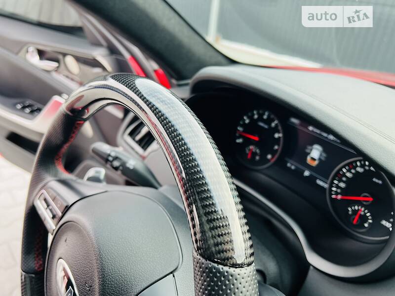 Лифтбек Kia Stinger 2018 в Мукачево