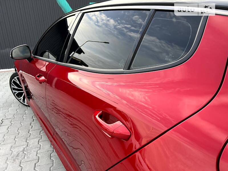 Лифтбек Kia Stinger 2018 в Мукачево