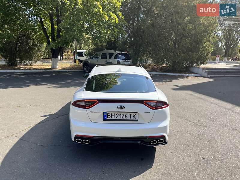 Фастбек Kia Stinger 2017 в Одесі