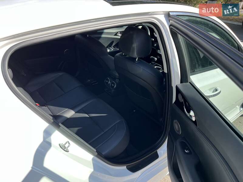 Фастбек Kia Stinger 2017 в Одесі