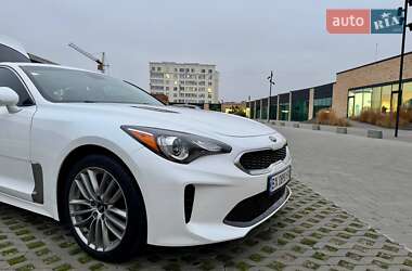 Фастбэк Kia Stinger 2018 в Хмельницком