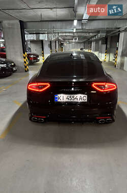 Фастбэк Kia Stinger 2017 в 