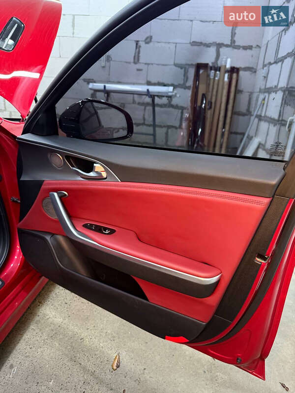 Фастбек Kia Stinger 2018 в Умані