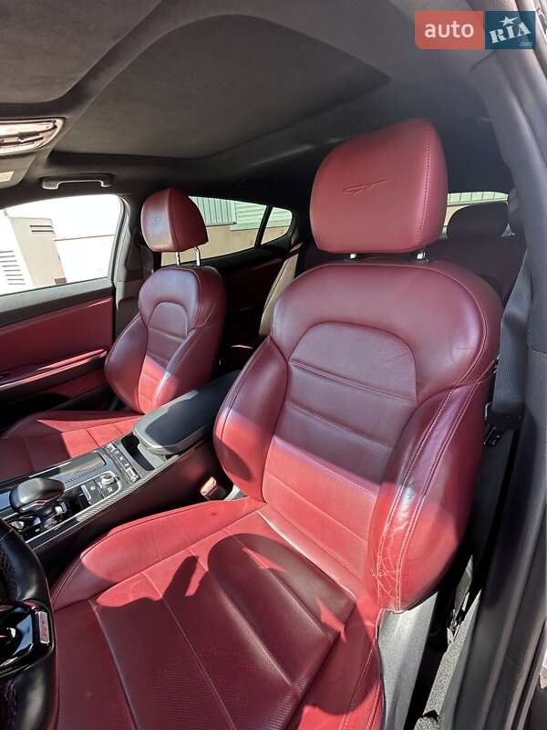 Фастбэк Kia Stinger 2018 в Черновцах