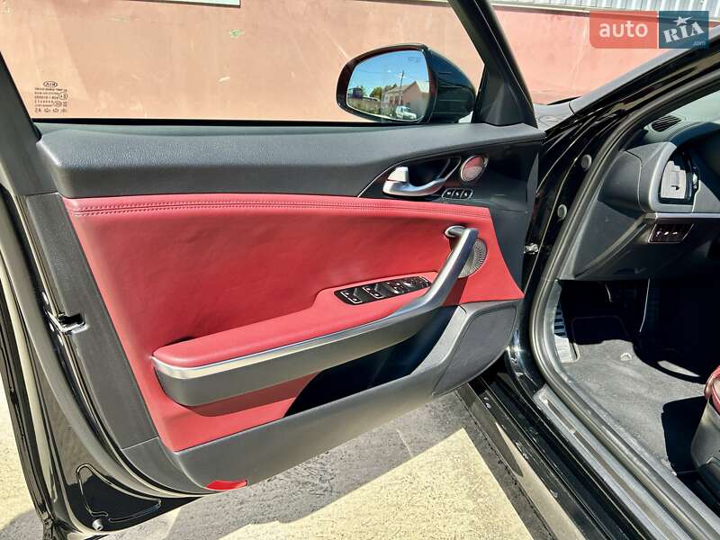 Фастбэк Kia Stinger 2018 в Черновцах