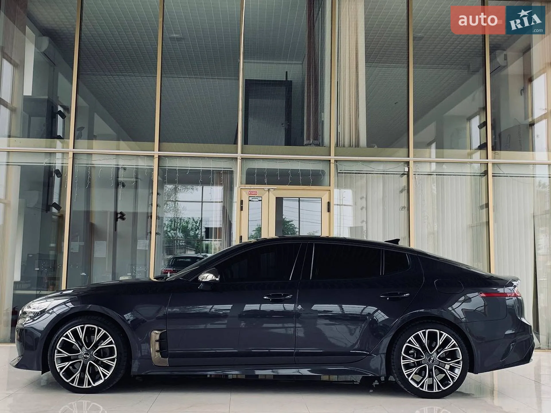 2018 Kia Stinger - мініатюра 11