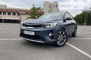 Внедорожник / Кроссовер Kia Stonic 2018 в 