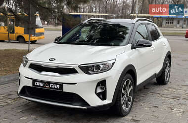 Внедорожник / Кроссовер Kia Stonic 2020 в Киеве