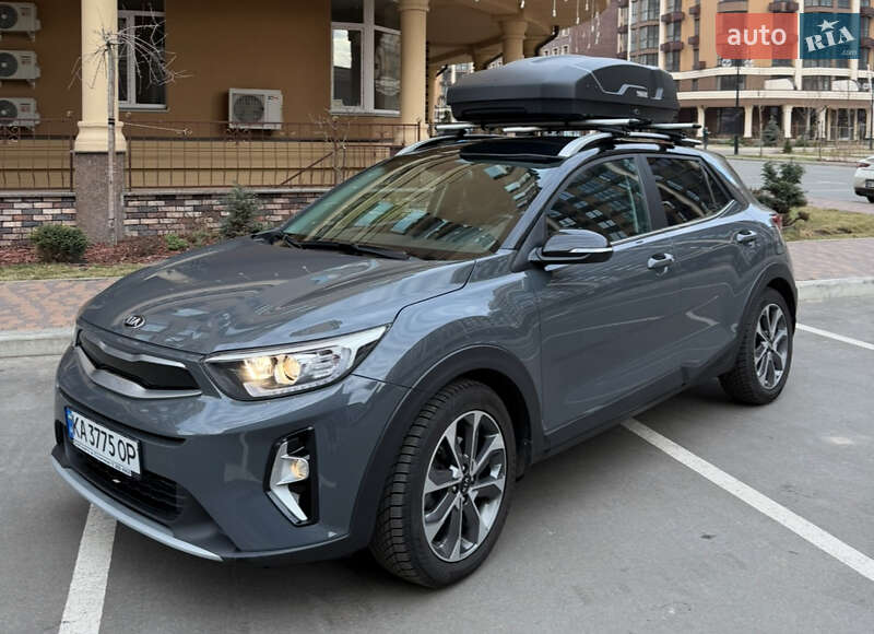 Внедорожник / Кроссовер Kia Stonic 2020 в Киеве