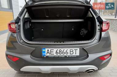 Внедорожник / Кроссовер Kia Stonic 2020 в 